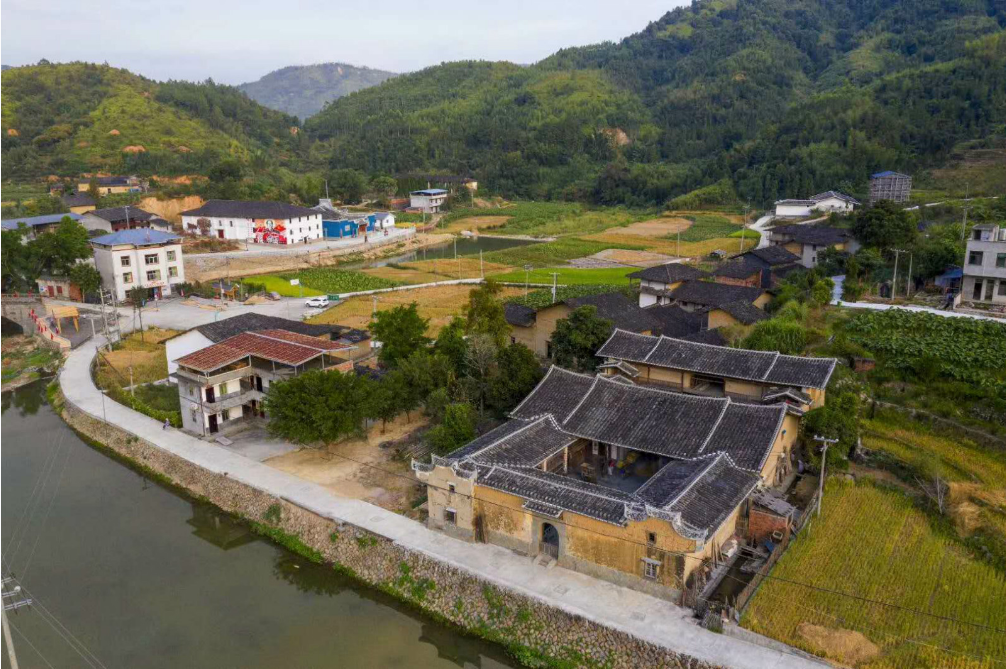 学习强国关注：神奇娘寨 生态省璜