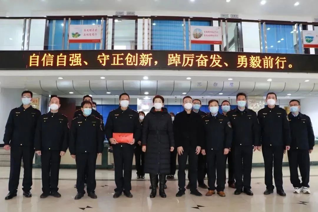浓浓温情 殷殷关切！县政府主要领导开展节前走访慰问活动