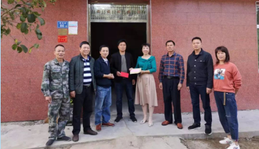 闽清县桔林乡慰问参加国庆阅兵人员家属