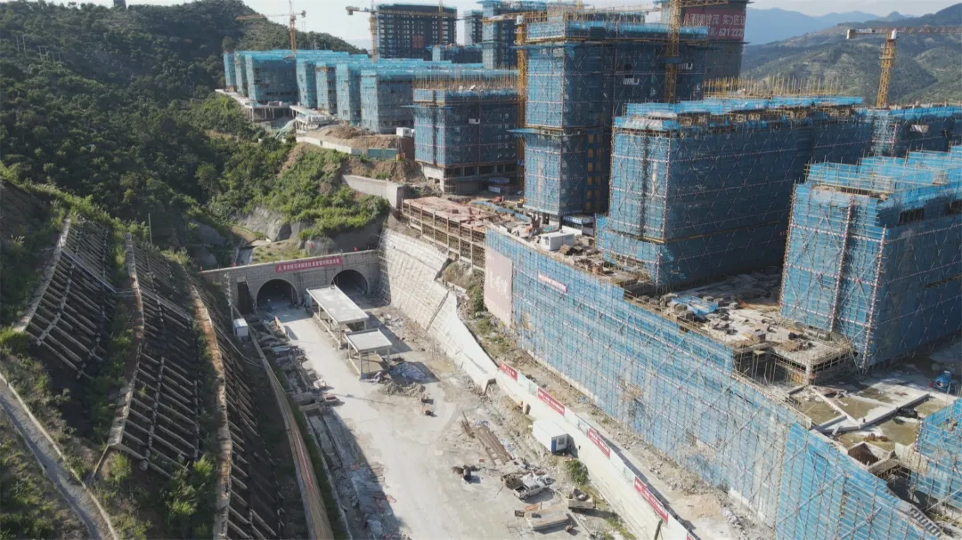 闽清梅溪新城第二通道工程已完成隧道双向贯通
