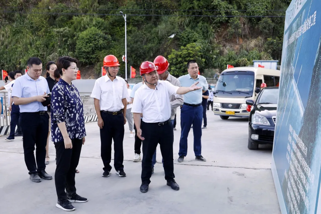 闽清县领导调研重点项目建设