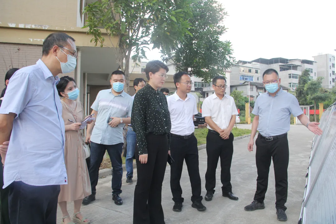 县领导到县重点工作指挥部调研