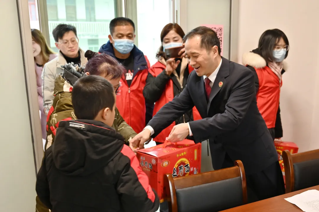 新春温暖在梅邑，检察志愿关爱行