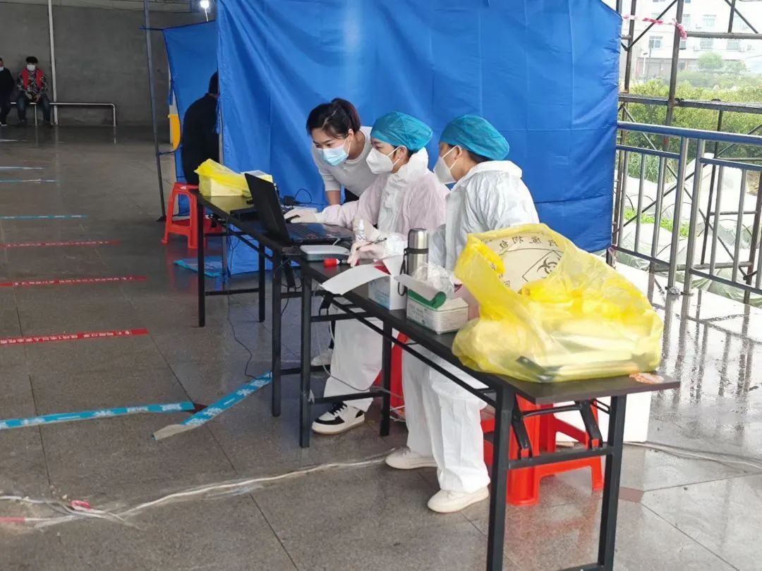 身边的榜样 | 杨巧冰：冲锋在前 用青春和汗水彰显责任担当