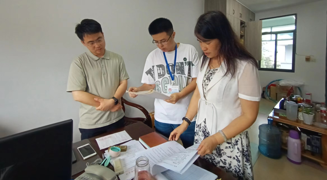 县司法局开展民营企业劳动合同普查和法治体检活动