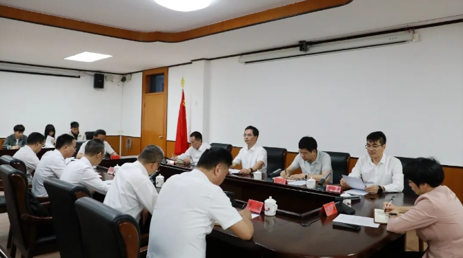 县委党纪学习教育读书班开班