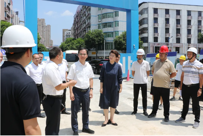 县主要领导调研推进梅溪大桥建设