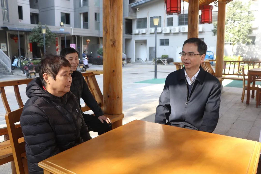 县委主要领导开展节前走访慰问活动
