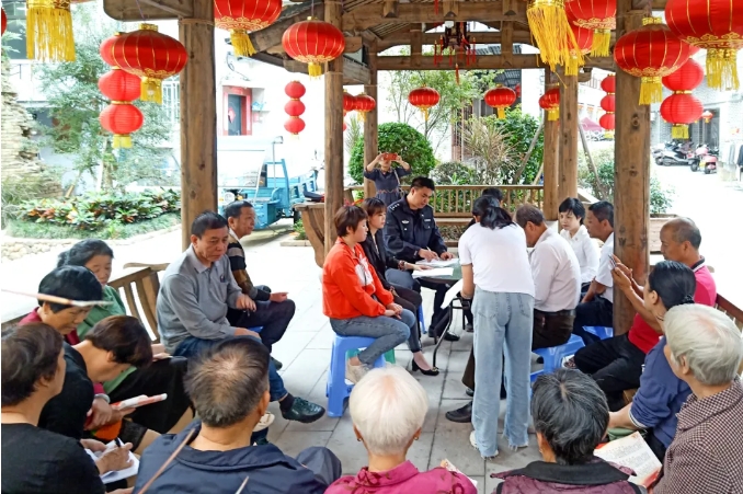 梅城镇：党建引领“聚合力” 基层治理“谱新篇”