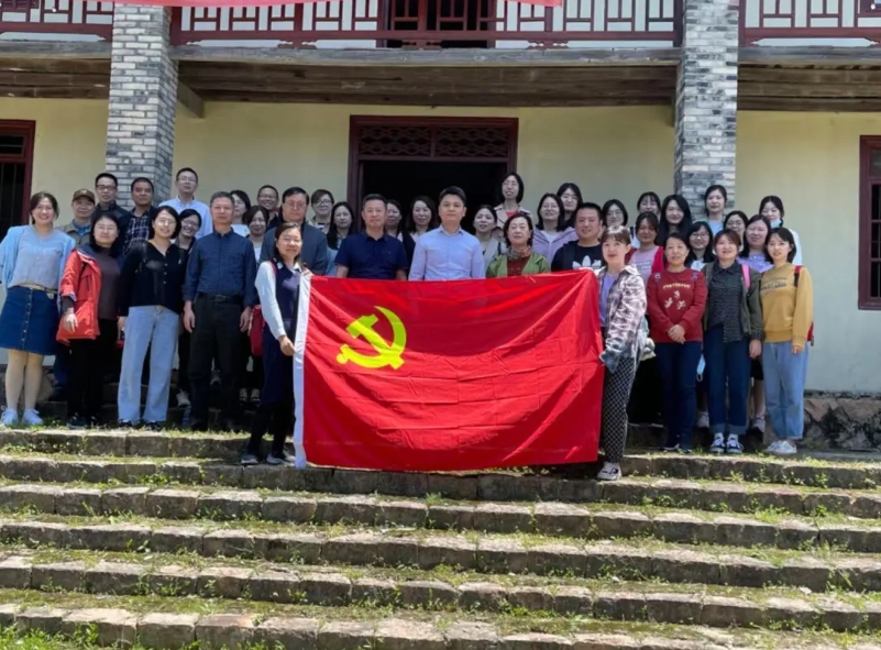 万名干部下基层 | 下沉一线攻坚克难，办好实事解民忧