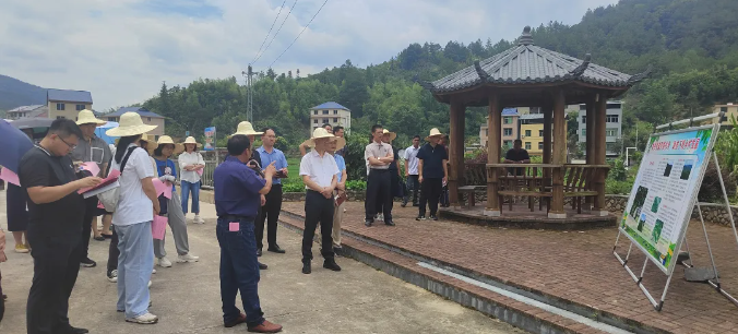 我县开展“建强堡垒”专项行动现场拉练活动