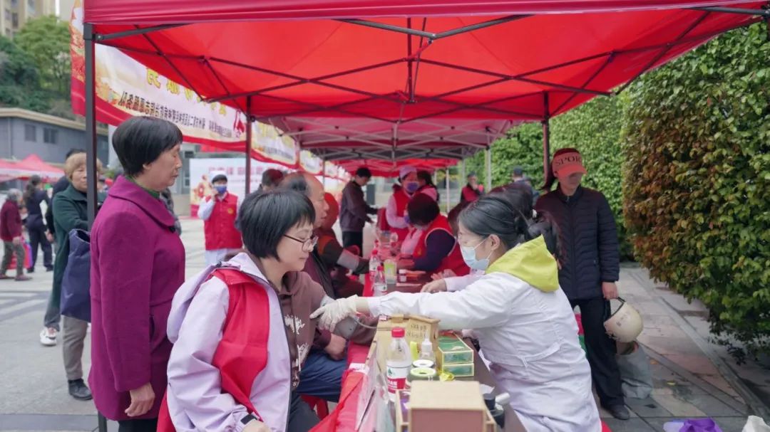 闽清县举办2025年学雷锋纪念日志愿服务市集启动仪式
